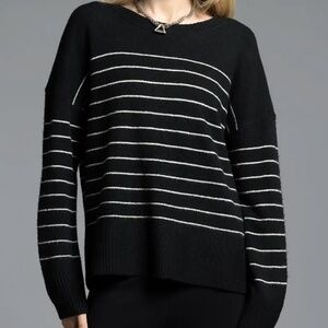 Weekend Los Angeles l Kisha Stripe Crewneck Sweater in black ivory stripe L